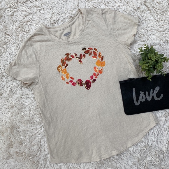 Old Navy Fall Heart Graphic Tee ๐ Oatmeal - Picture 1 of 12